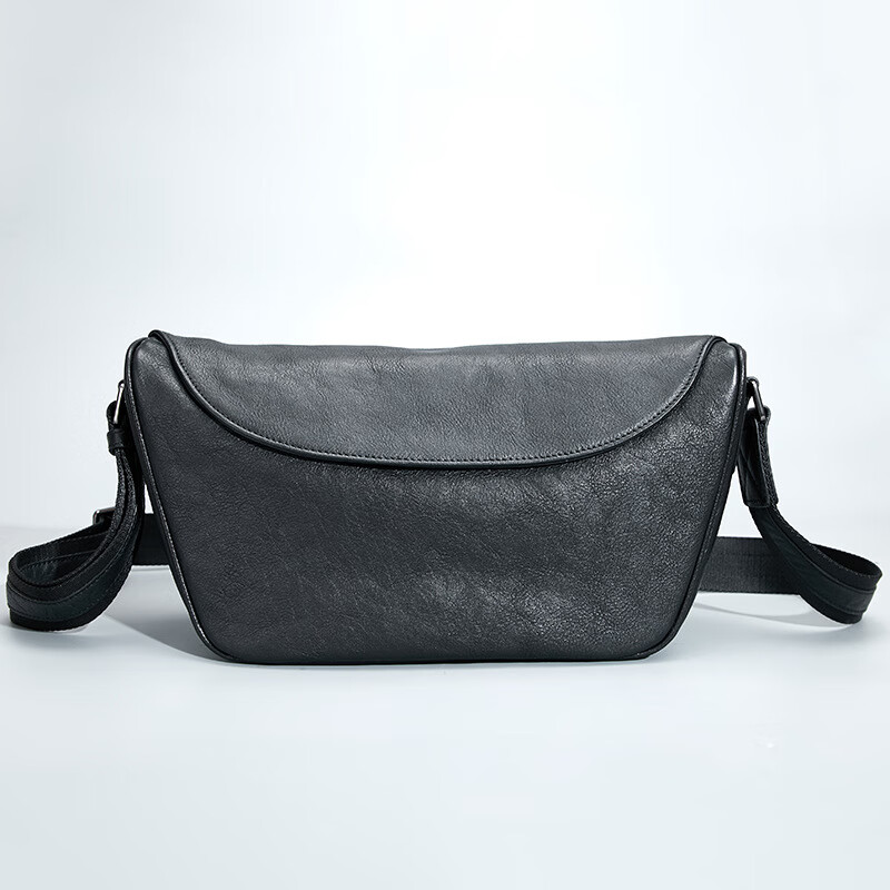 mospoke新款男士斜挎包青年马鞍包头层牛皮户外休闲时尚男单肩包 黑色