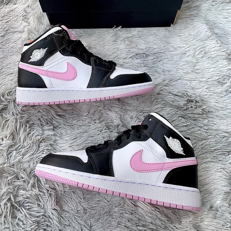 1中帮aj1新款轻便耐磨运动休闲板鞋 篮球鞋 555112-103(黑白粉熊猫)