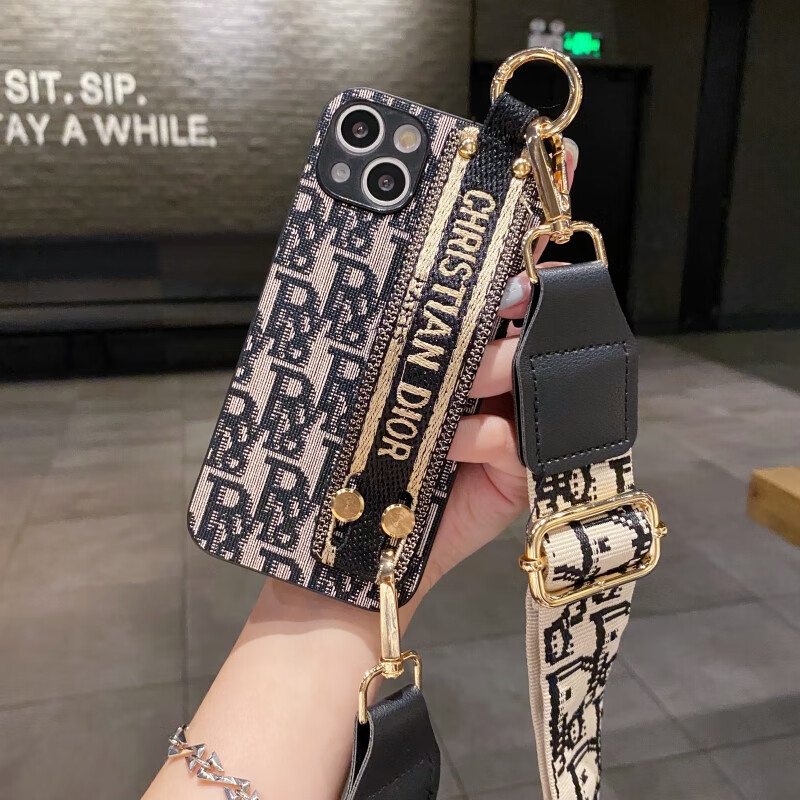 情侣兔适用苹果16promax手机壳iphone13保护套15pro新款女14斜跨背带12创意7/8p全包xsmax支架11防摔xr套 黑Doir宽斜跨绳   其他型号请留言备注