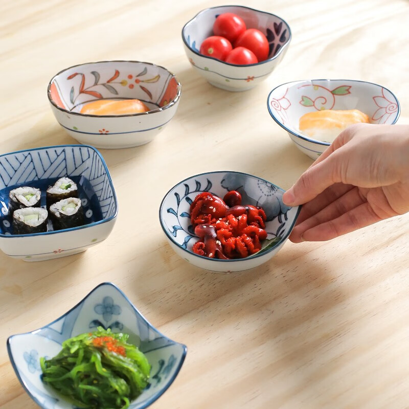 川岛屋 日式手绘釉下彩异形碗酱料碟 蘸料碗 调味碟餐具小碗W-2 唐草