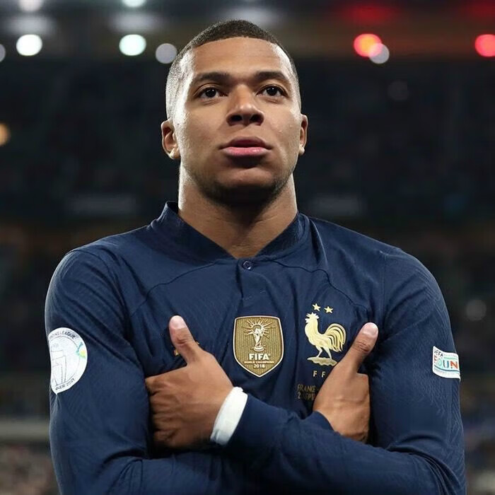 yeae卡塔尔世界杯法国队姆巴佩主场球衣吉鲁足球服长球员版 主场球衣