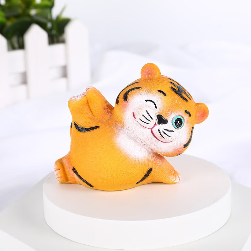 驱派小老虎新款创意可爱车上中控台车内装饰品摆件个性树脂生肖虎摆件