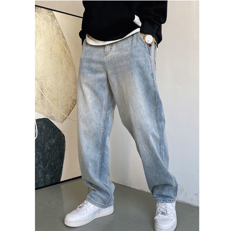 顺涛搭配马丁靴穿的牛仔裤美式春夏季休闲痞帅复古怀旧浅蓝色牛仔裤男