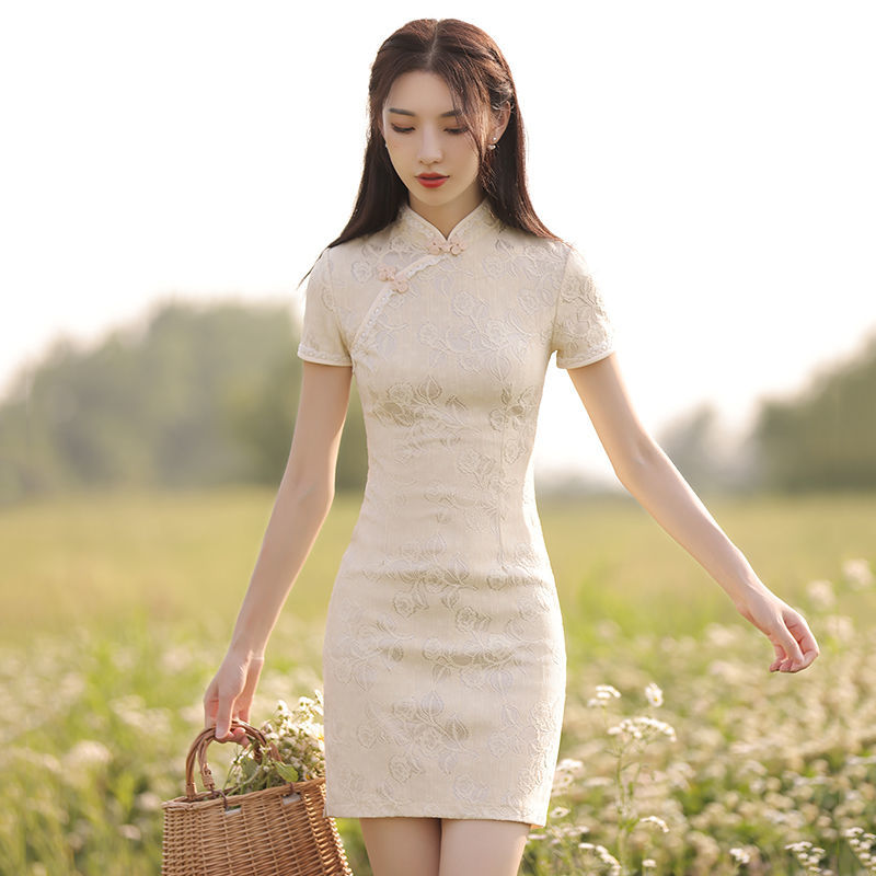 知特  短款旗袍夏天旗袍年轻款少女2022年新款女夏季短款小个子白色