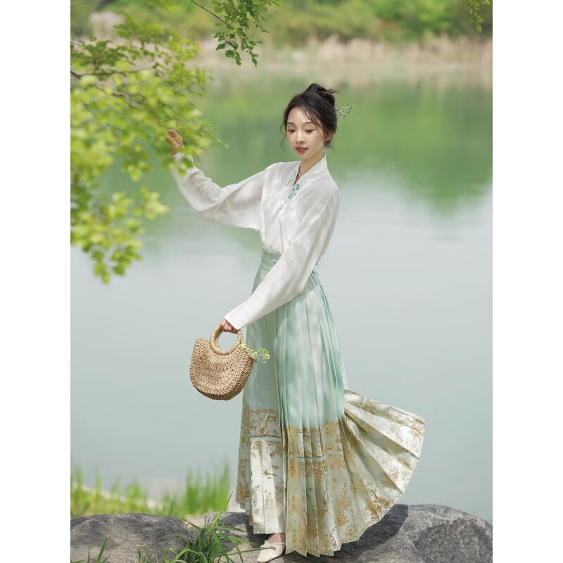 闻莺燕改良汉服成人女马面裙高级中国风秋季新款古装小个子日常款全套 白色飞机袖+薄荷绿马面裙 M高性价比高么？