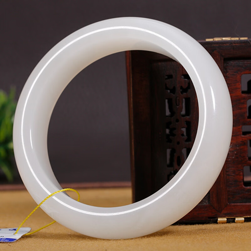 羊脂玉手镯排行榜前十名出炉：这10款温润细腻，品质绝佳-图片2