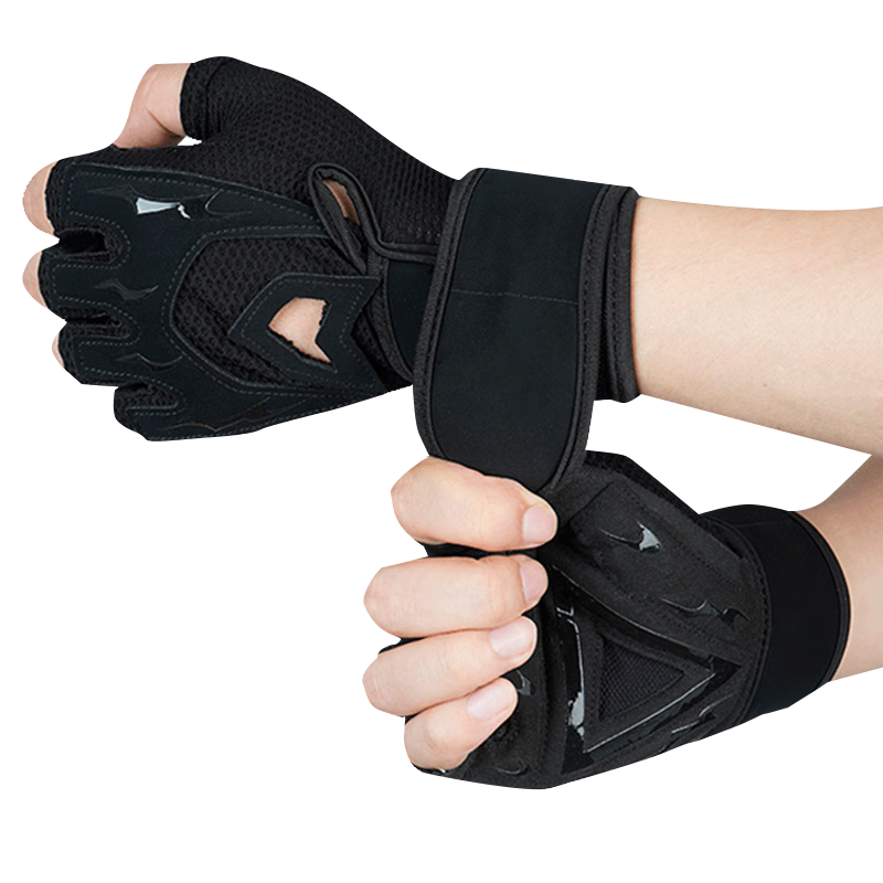 ������˹�������׻���һ�嵥���������������˶�ս��ѵ����ǰ����������Ů