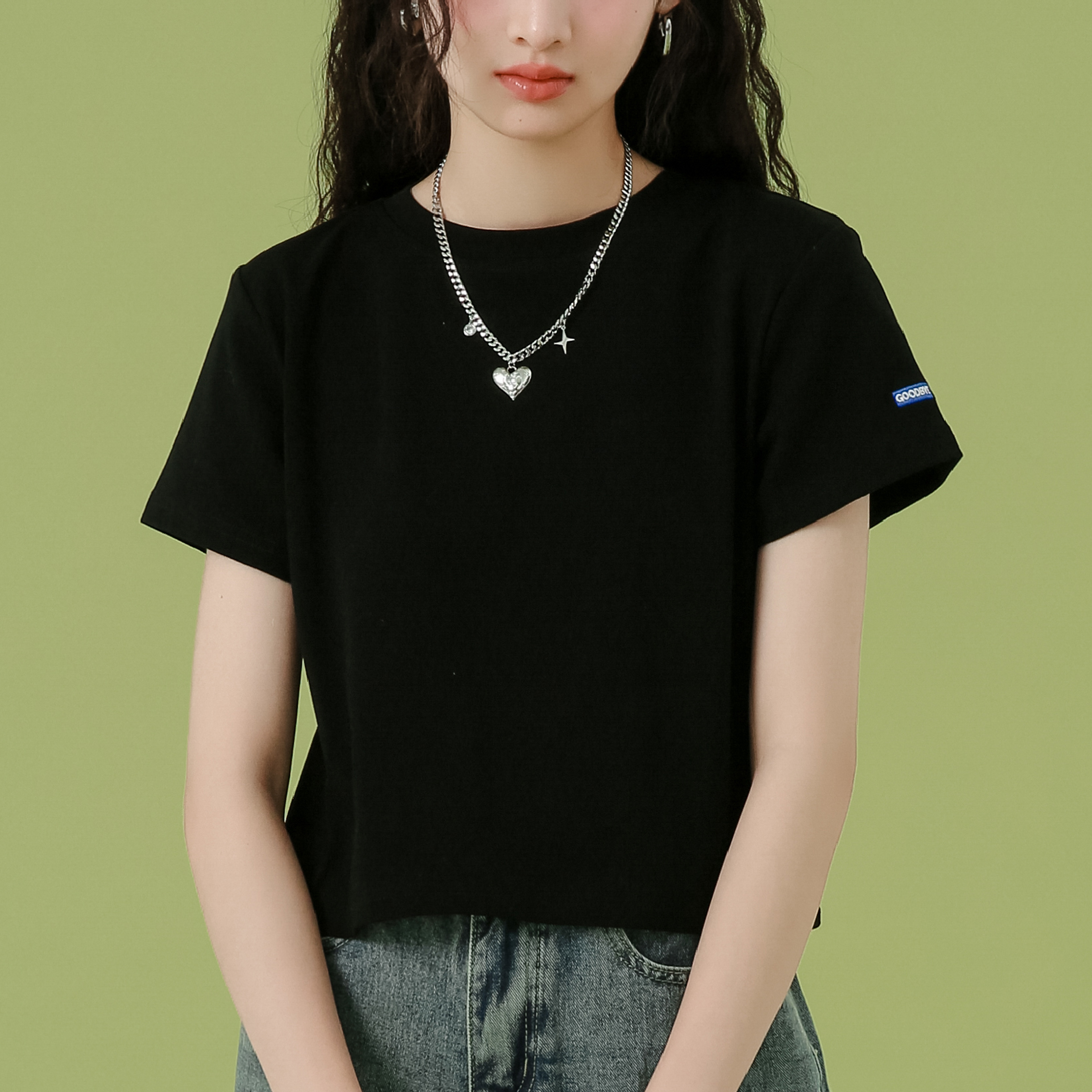 黑色夏季百搭新款短装体恤纯色圆领t恤女半袖刺绣短款上衣ins潮 黑色