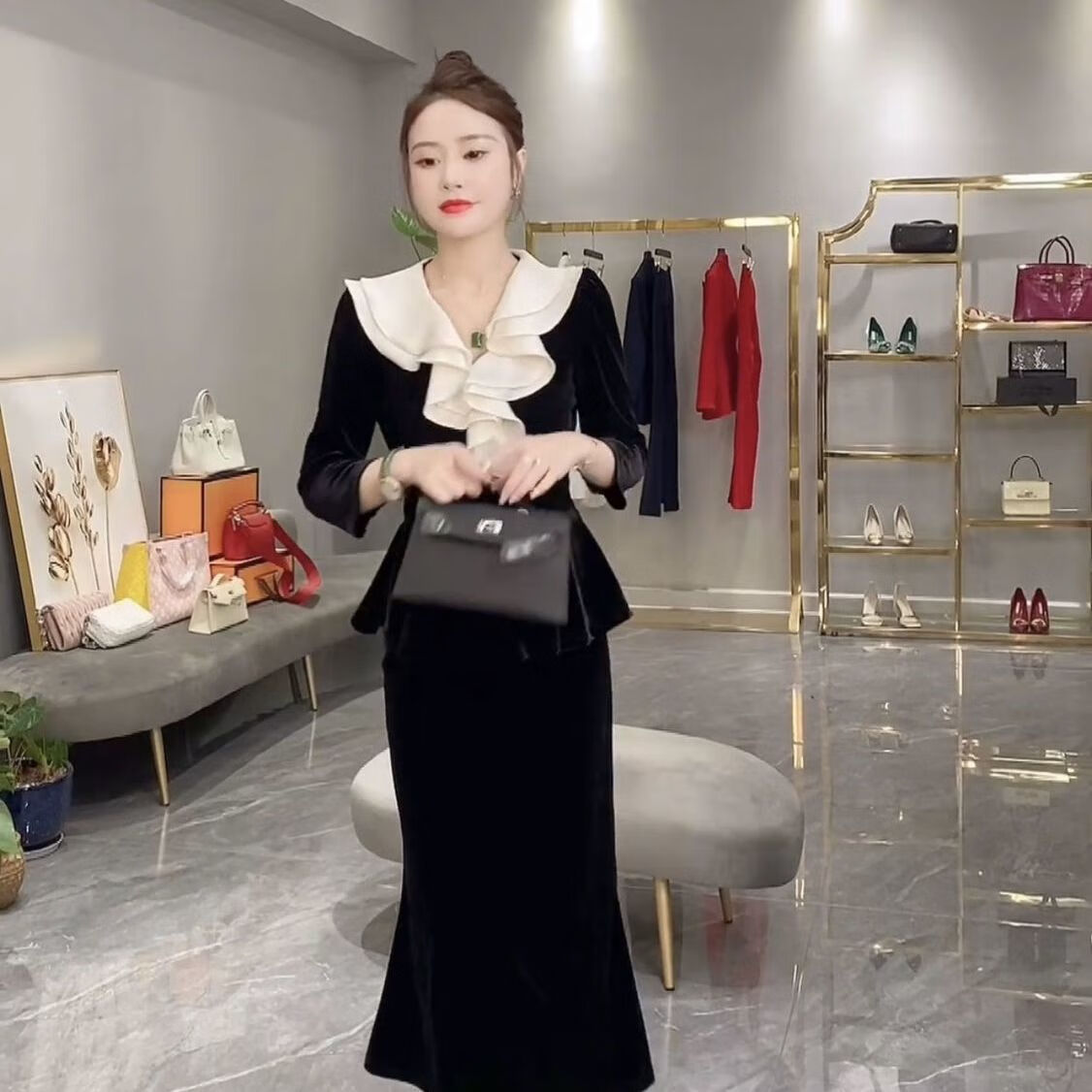 京蝌蝌金丝绒套装女两件套2024新款半身裙富婆洋气高端二件套套装甜美