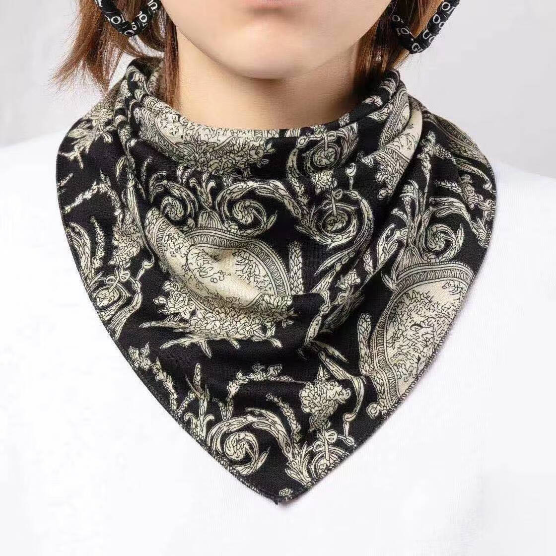 目颂围巾三角巾新款围脖女冬季护颈椎脖套韩版百搭围巾脖套 尊贵纹