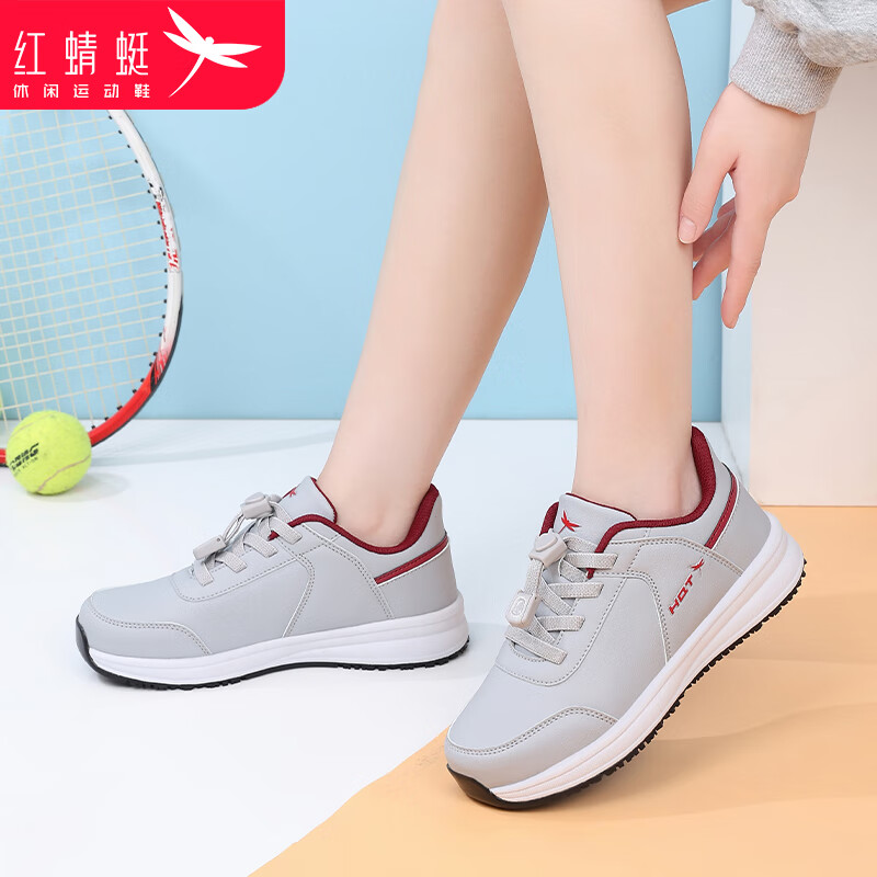 红蜻蜓(red dragonfly)女鞋运动鞋女新款软底皮面透气一脚蹬妈妈健步