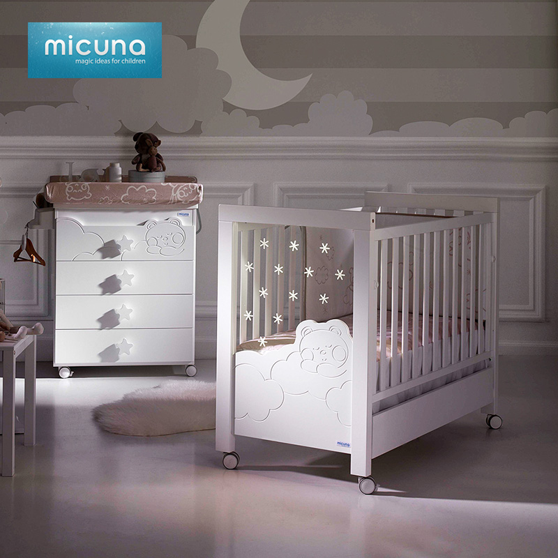 Micuna米咕那西班牙原装进口欧式实木婴儿床/多功能环保高档宝宝床带led夜灯/床板可倾斜婴儿床（不带抽屉）