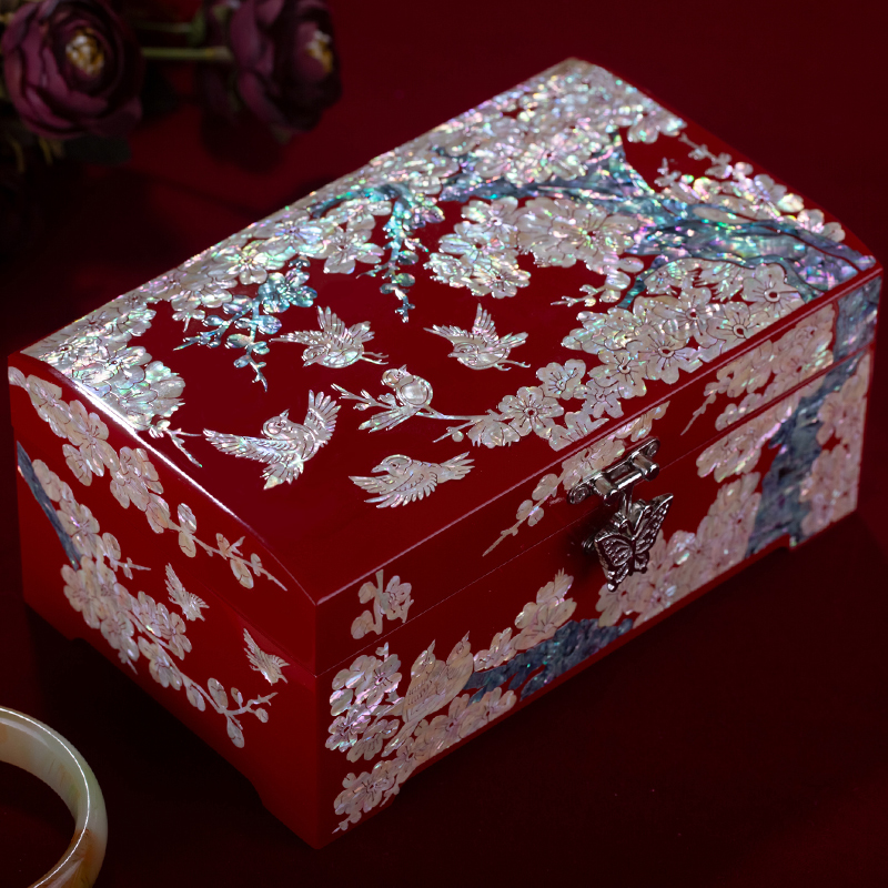 临宝得乐 螺钿漆器首饰盒公主欧式韩国收纳盒木质带锁珠宝饰品盒 绒布