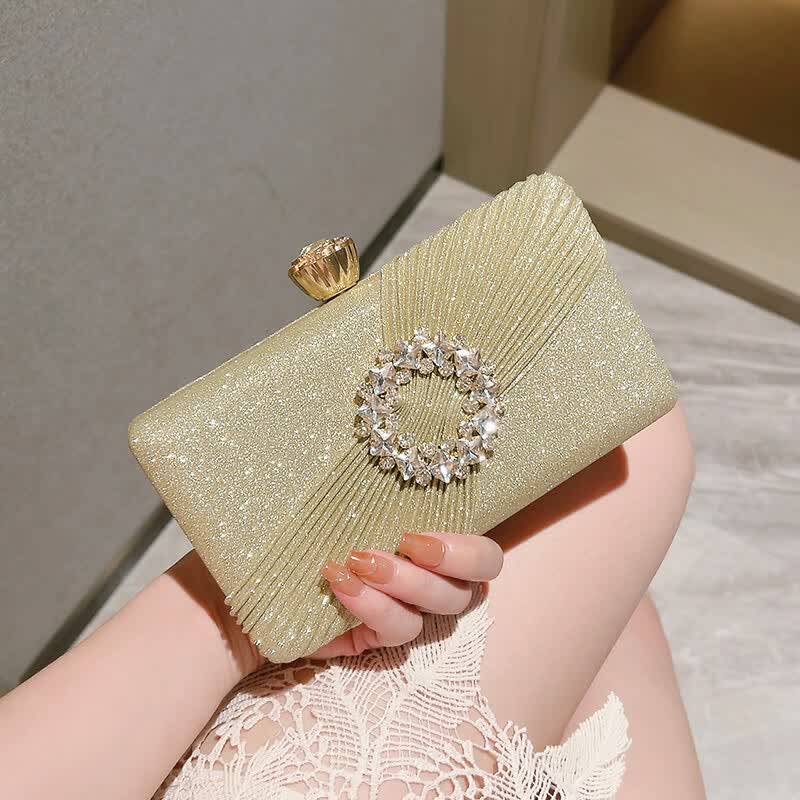 clolv kiss新款水钻晚宴手拿包时尚宴会小包包花朵带钻女包搭配礼服的