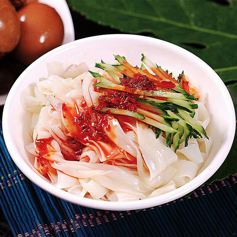 秦镇大米面皮：历史积淀下的美食传奇