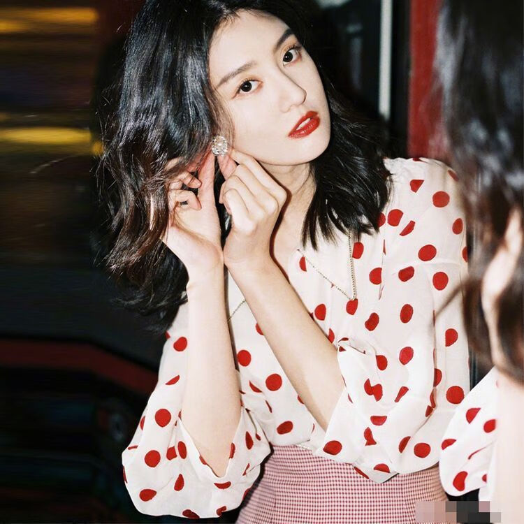 象裁衬衫女设计感小众漂亮洋气明星夏季乔欣同款圆点波点装复古雪纺上