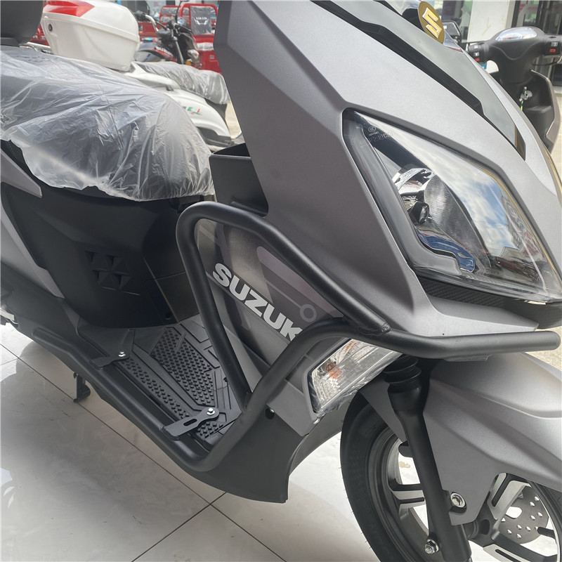 千驰嘉适配于铃木uy125百年纪念版保险杠 uy125t前后护杠改加厚改装