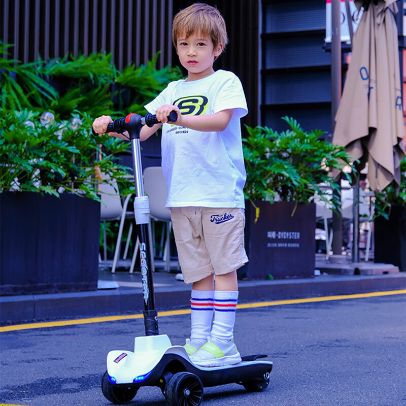 泊威尔滑板车平板电动 儿童电动式宝宝可充电滑板车小学生三轮平板