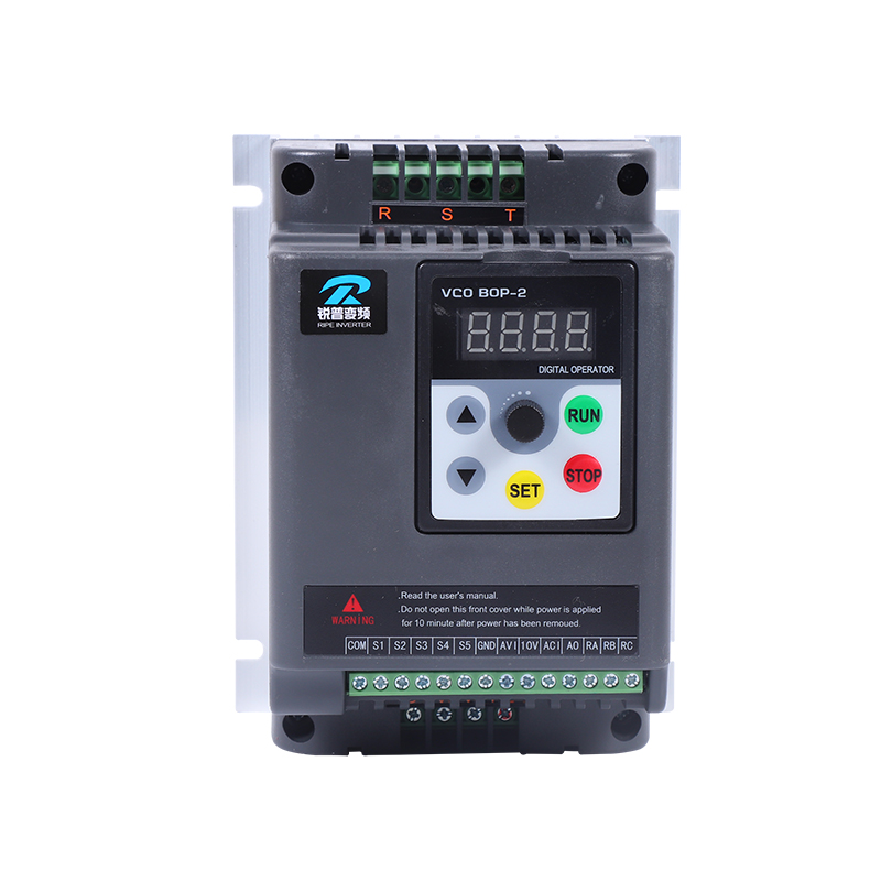 锐普变频器1.5kw220v0.75-2.2-4-11-5.5单相转三相电机调速器380v 0.