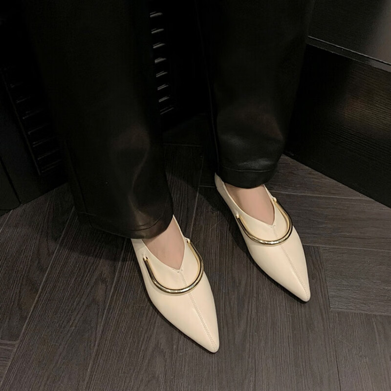 戴丽格24春秋欧美范儿金属件尖头女单鞋深口休闲平底鞋 黑色 34