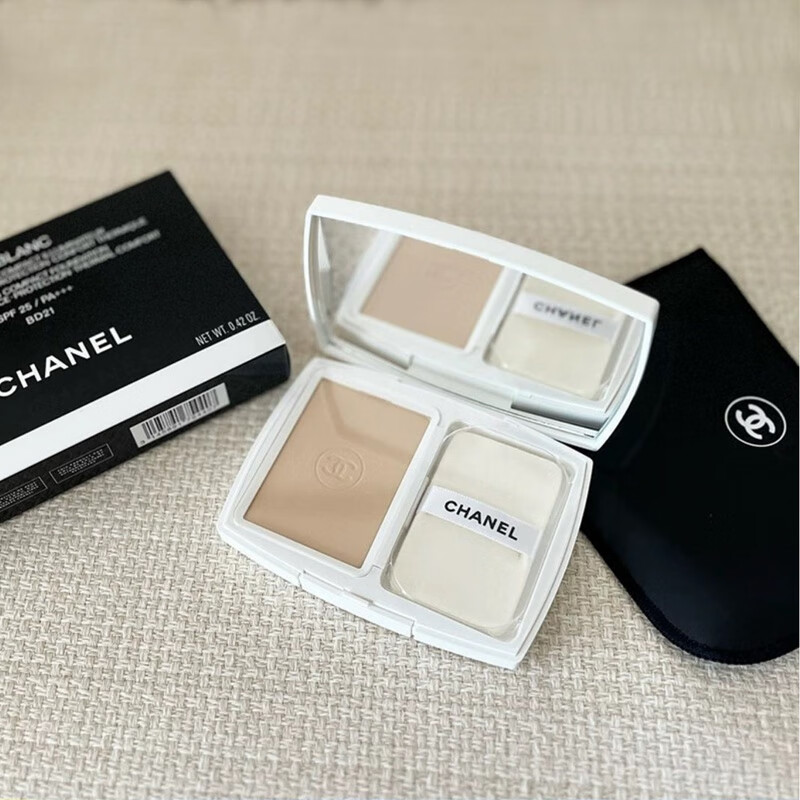 香奈儿(chanel)珍珠光采臻白方盒气垫 粉饼 2023臻白亮采珍珠光彩粉饼