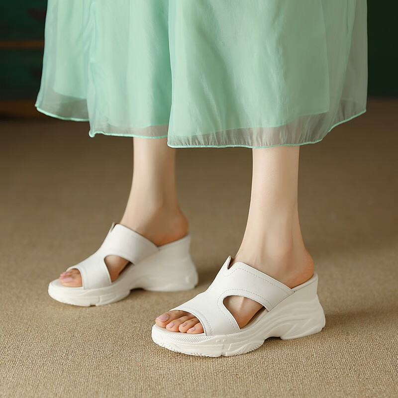 亚厚底女拖鞋坡跟一字拖外穿凉拖夏季时尚休闲半拖高跟女鞋子 白色 34