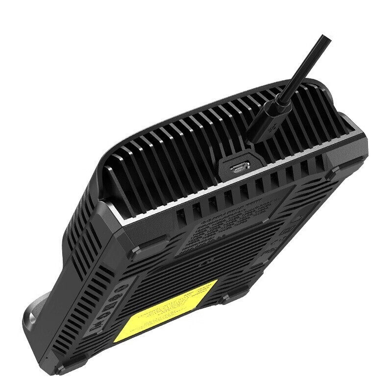 nitecore 奈特科尔 ums4智能四槽usb充电器18650/21700 18w qc快速