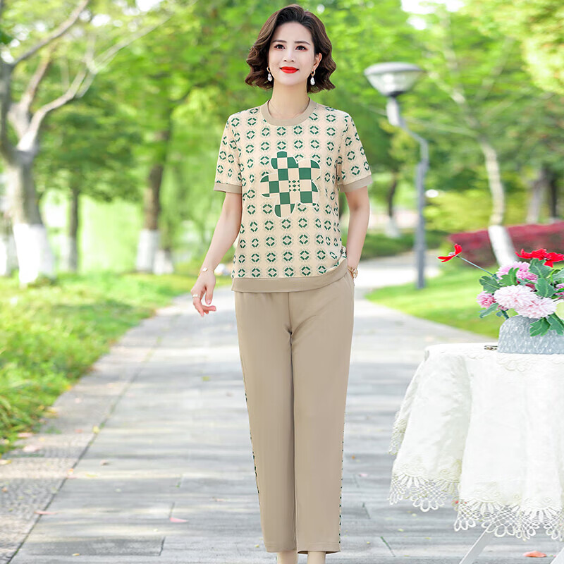 安源小子五十岁女人适合的衣服中年妇女夏天套装妈妈夏款运动休闲中
