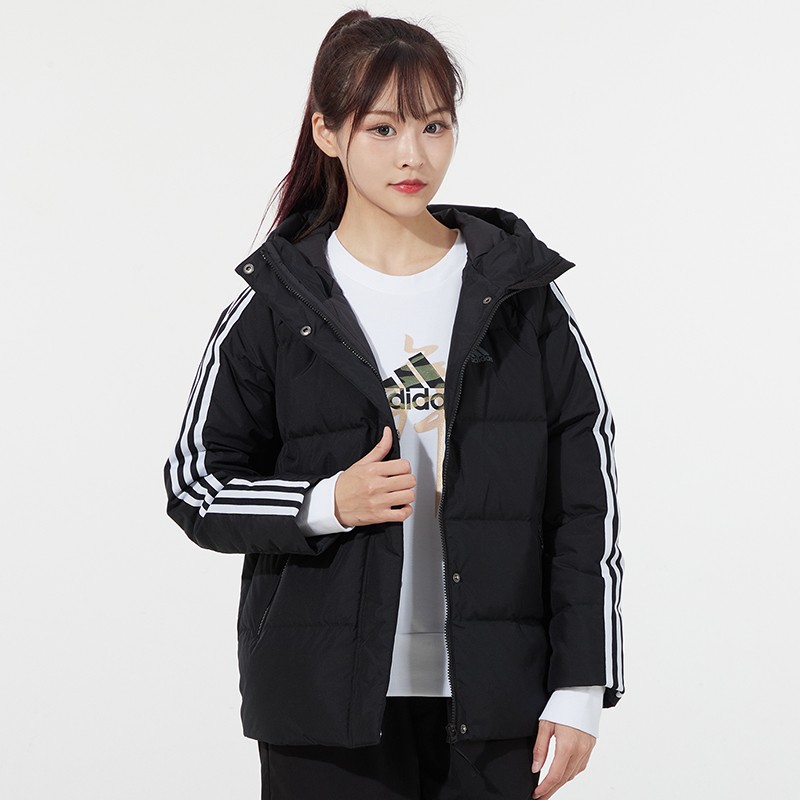阿迪达斯 (adidas) 女装新款羽绒服防风时尚休闲运动户外夹克短款外套