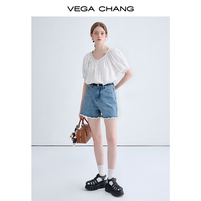 VEGA CHANGţ�п�Ů2025�ļ��¿��ʱ����Ƹ���˿���߶̿� ţ���� S