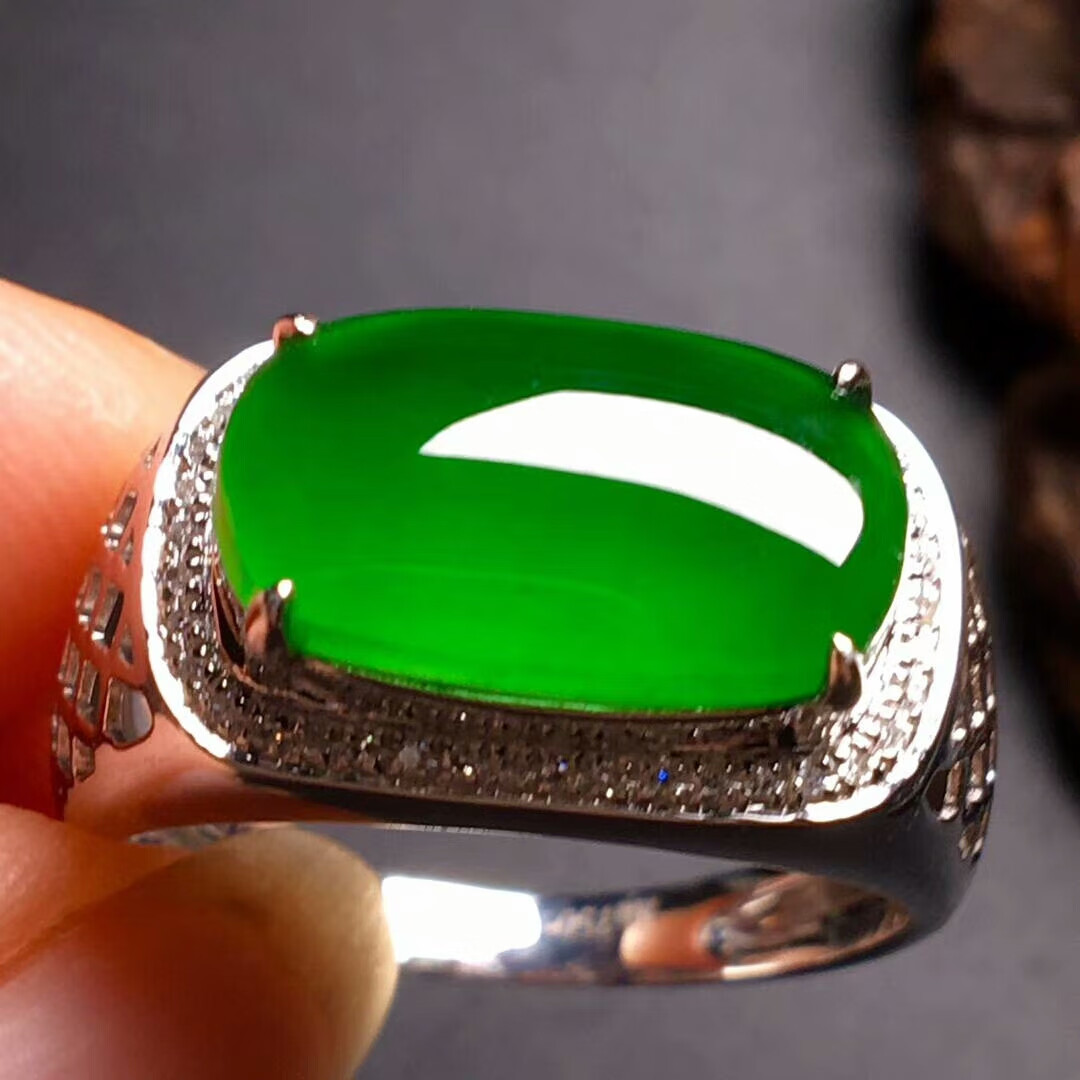 周宝福缅甸翡翠戒指冰种帝王绿男士马鞍戒面金镶玉处理男款 男士马鞍