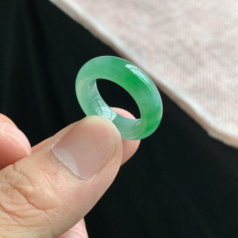 聪蝶老坑糯冰种翡翠飘阳绿飘绿花素面戒指玉指环戒圈男女玉戒 豆青绿