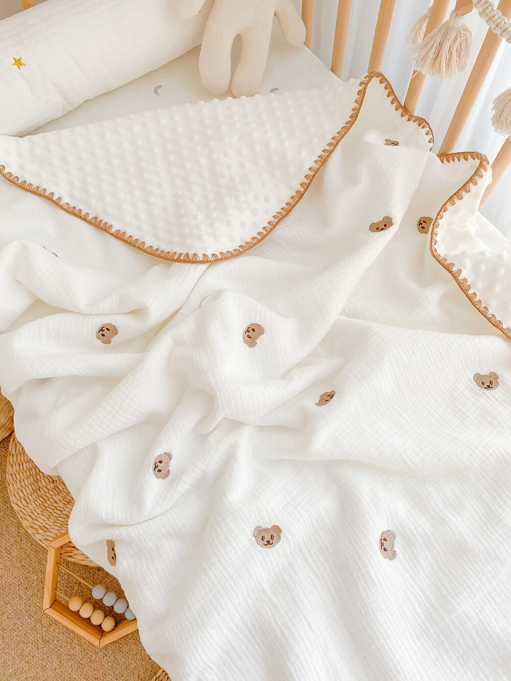 棉纱布新生儿毛毯幼儿园儿童空调毛巾被春夏 75*100cm刺绣小熊安抚毯