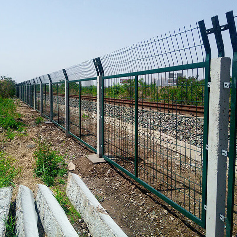 凡奥高铁路护栏网防护栅栏隔离网封闭网片浸锌水泥立柱子铁道钢丝围网