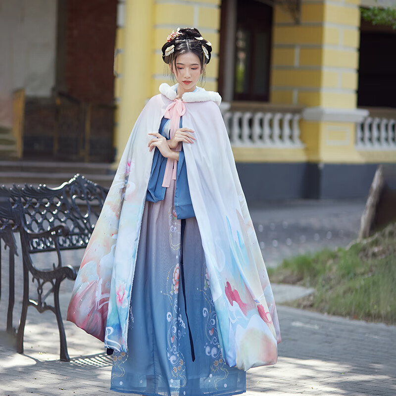 歌珀尼冬季古装女装斗篷外套汉服披肩长款古风加绒保暖中国风披风印花