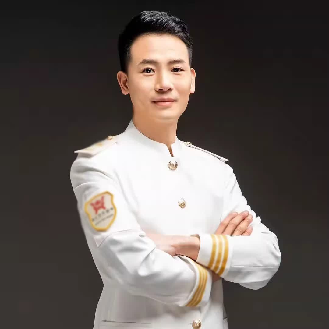 王国盾牌中国烹饪大师将帅服餐饮协会厨师长行政总厨评委酒店厨师服