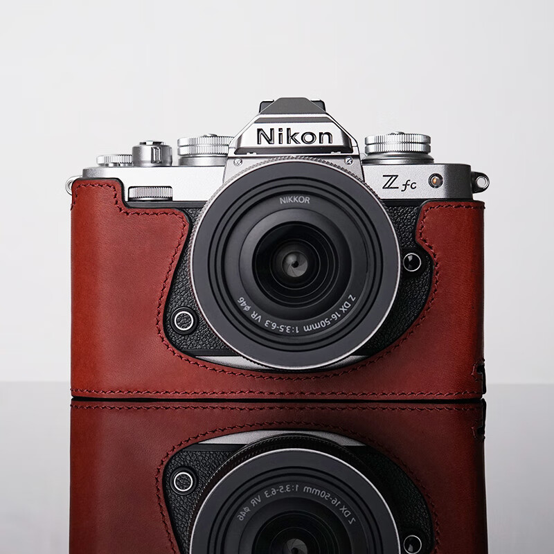 意利普适用尼康zfc皮套 nikonz fc壳包真皮配 赤叻色 现货