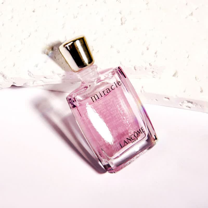 兰蔻奇迹女士香水5ml(专柜)中样 68元