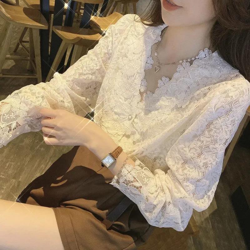 颜随法式打底蕾丝花边V领洋气内搭上衣女秋冬新款感别致漂亮小衫 杏色 M怎么看?