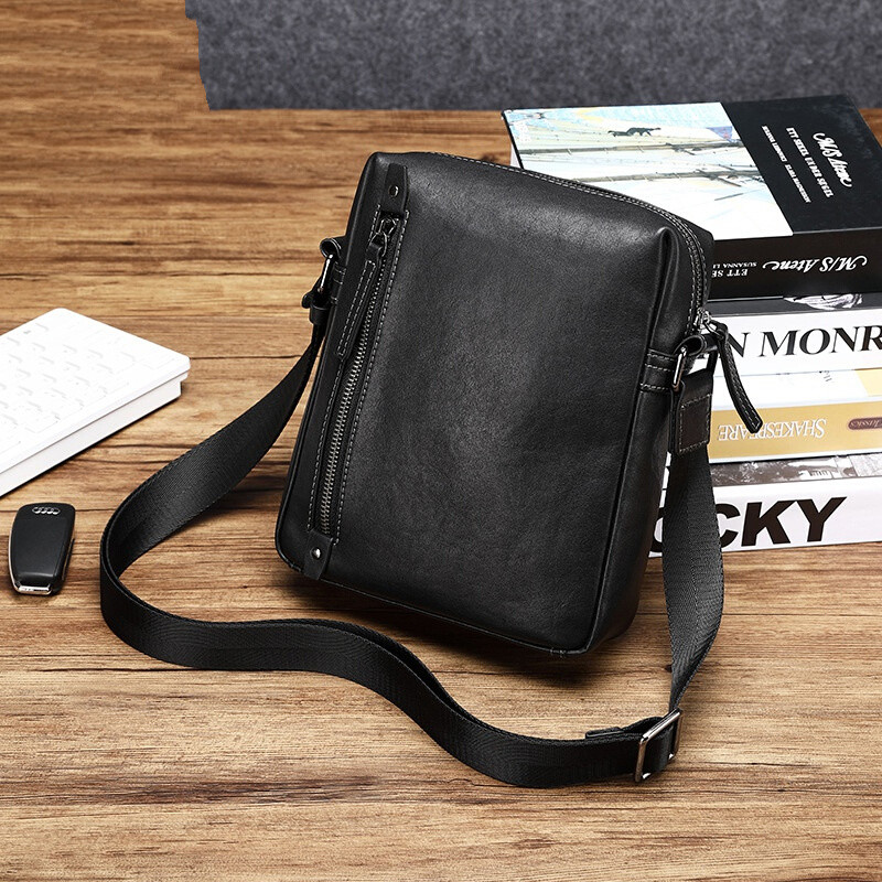 agotg品牌男士单肩包运动包真皮斜挎包新款斜跨包软皮牛皮背包休闲竖