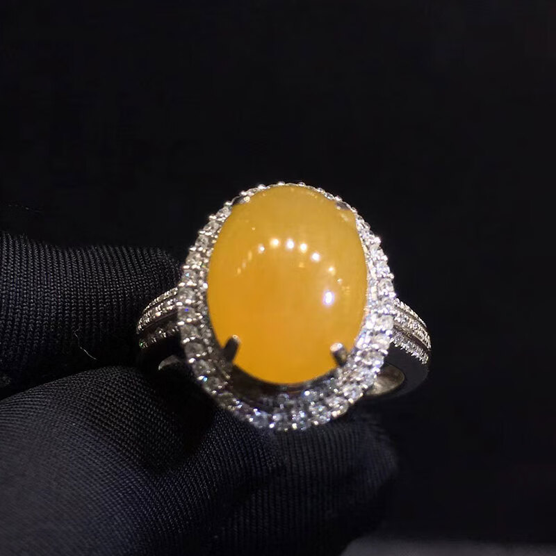 禧凤楼缅甸老坑a货翡翠冰种黄翡18k镶嵌鸽子面戒指女士 黄翡