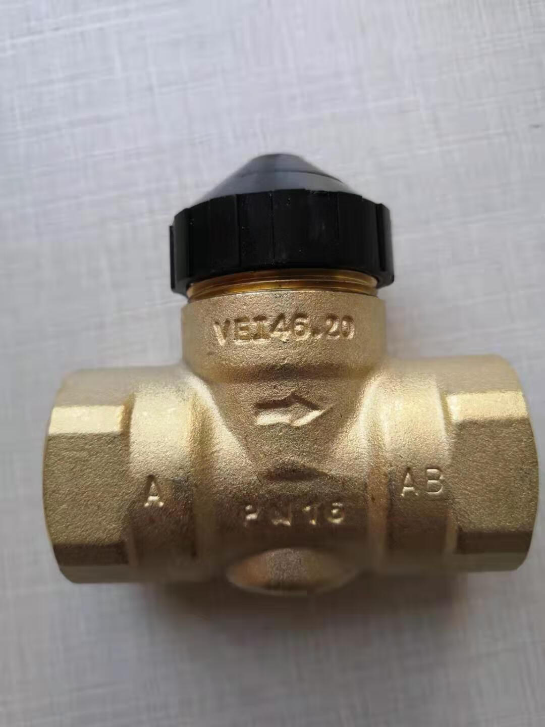 menred曼瑞德电热执行器水地暖分水器电动两三通阀地热控温电磁阀 曼