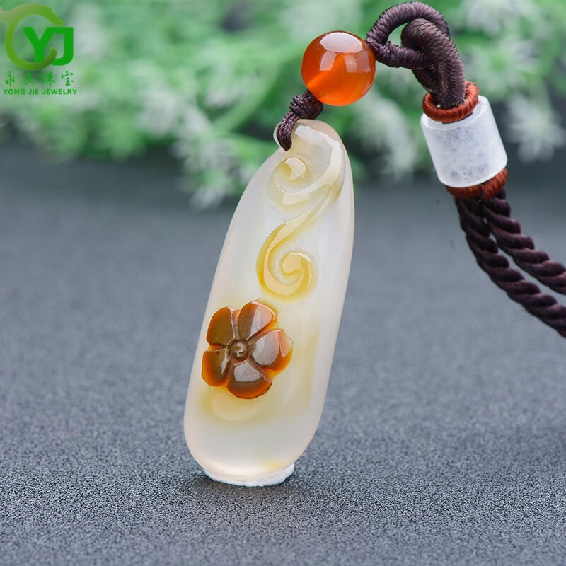 永杰冰种玉髓福瓜吊坠俏色雕花水滴玉坠女款男士礼物玛瑙玉石项链挂件