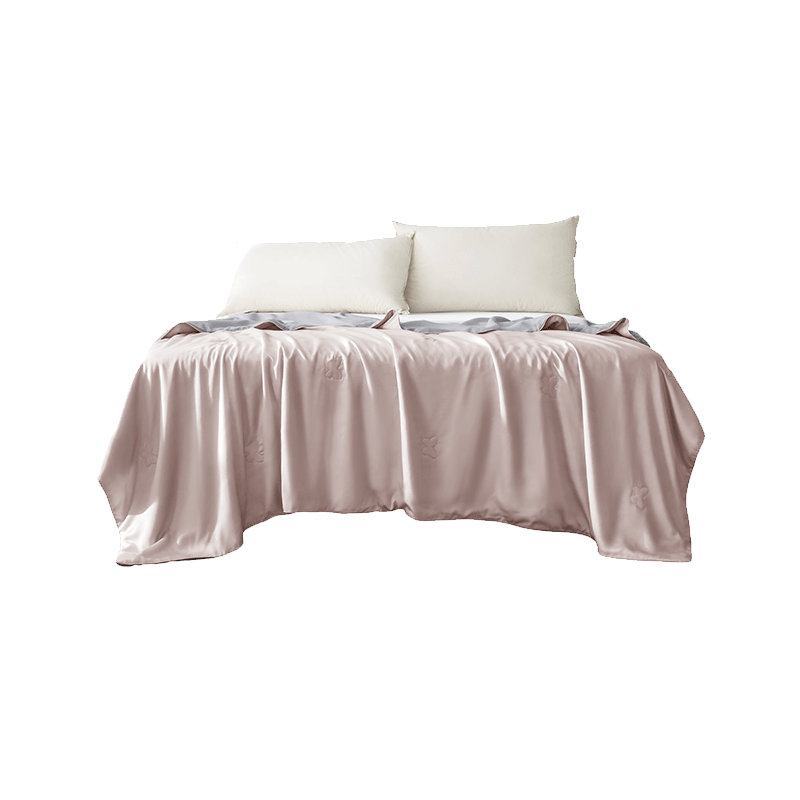 京东京造品牌的领军产品——天丝蚕丝夏被