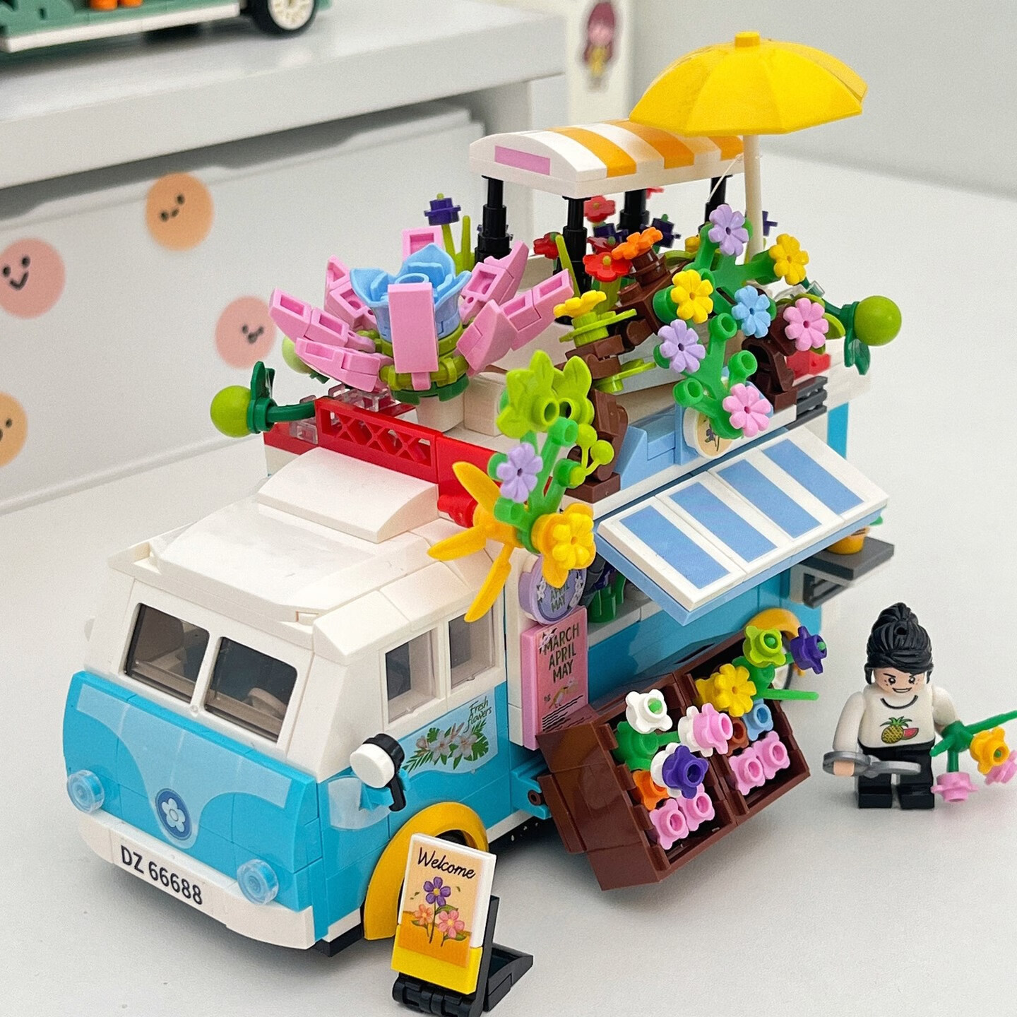 伟力兼容乐高积木城市街景女孩系列可爱小吃冰淇淋车成人拼插积木玩具