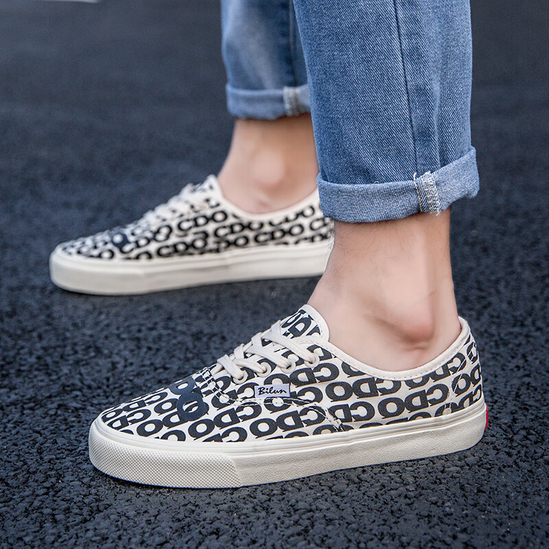 焗潭潮牌英文印花黑白cdo情侣鞋子男女帆布鞋滑板低帮情侣款夏季街头