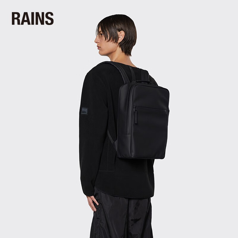 Rains Book Backpack双肩包可以装下哪些物品？容量大吗？插图