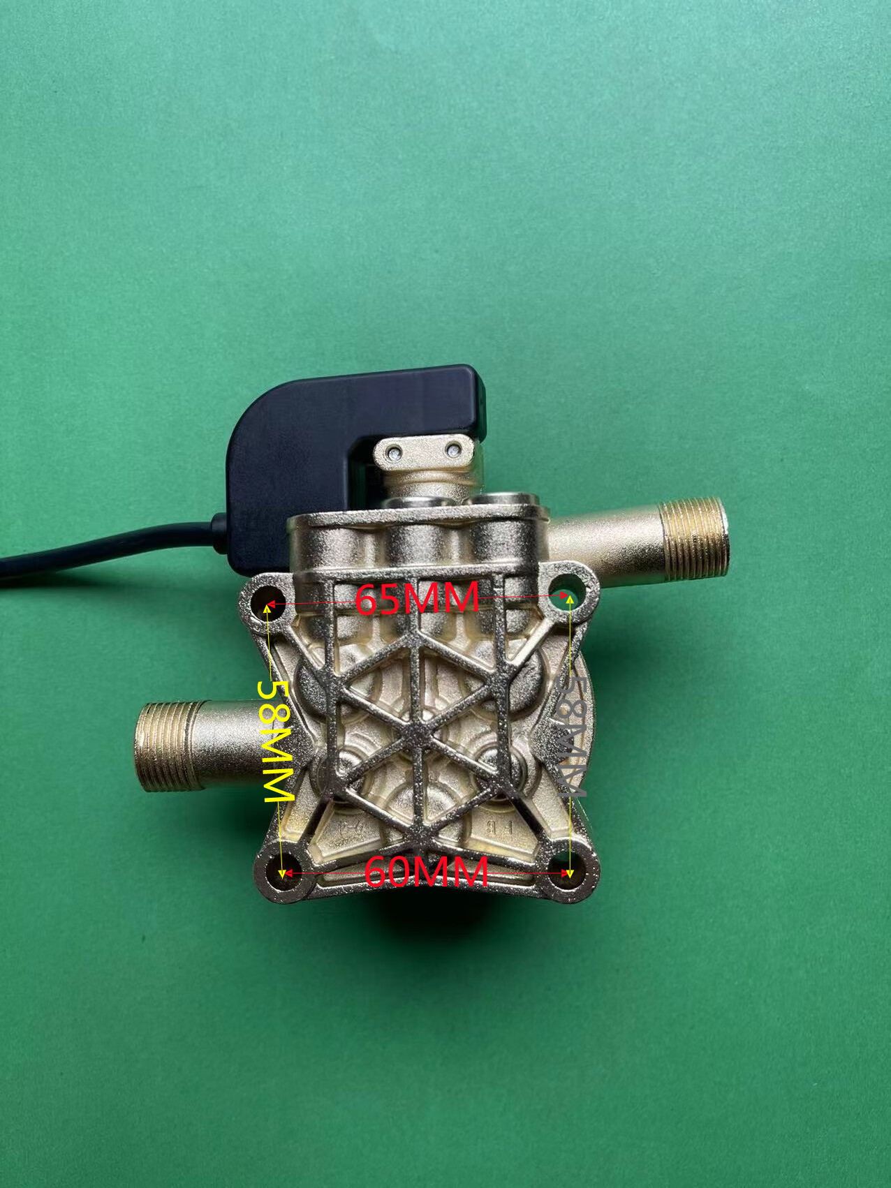 允和美莫华洛德黑猫家用手提式高压清洗机水泵洗车机器泵头总成配件