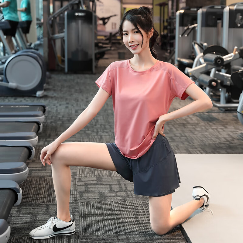 山头林村胖mm夏季薄款大码200斤宽松健身房女速干