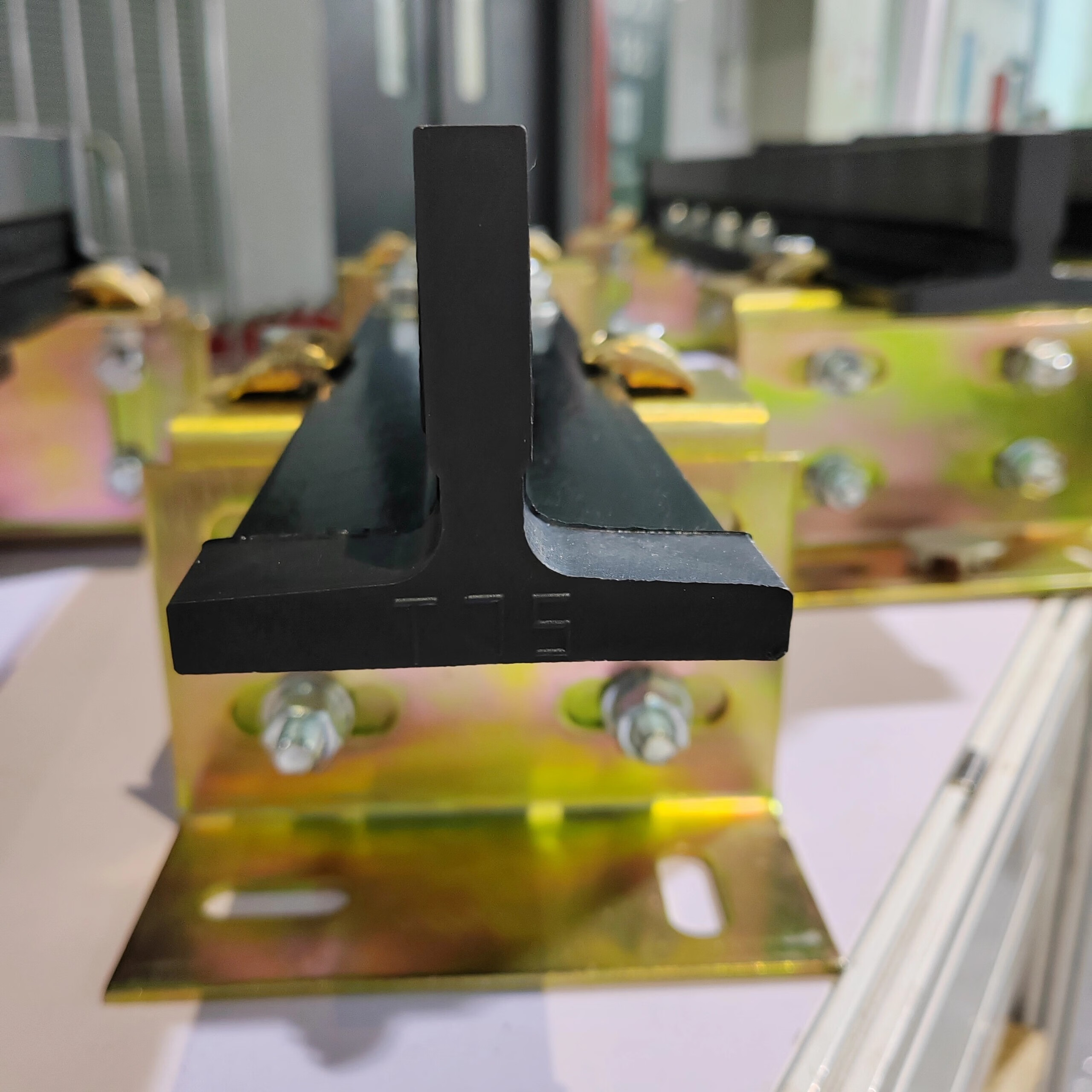 顺其道电梯配件电梯导轨空心导轨t50t75t80t82t89t90t114t127 t75-3b